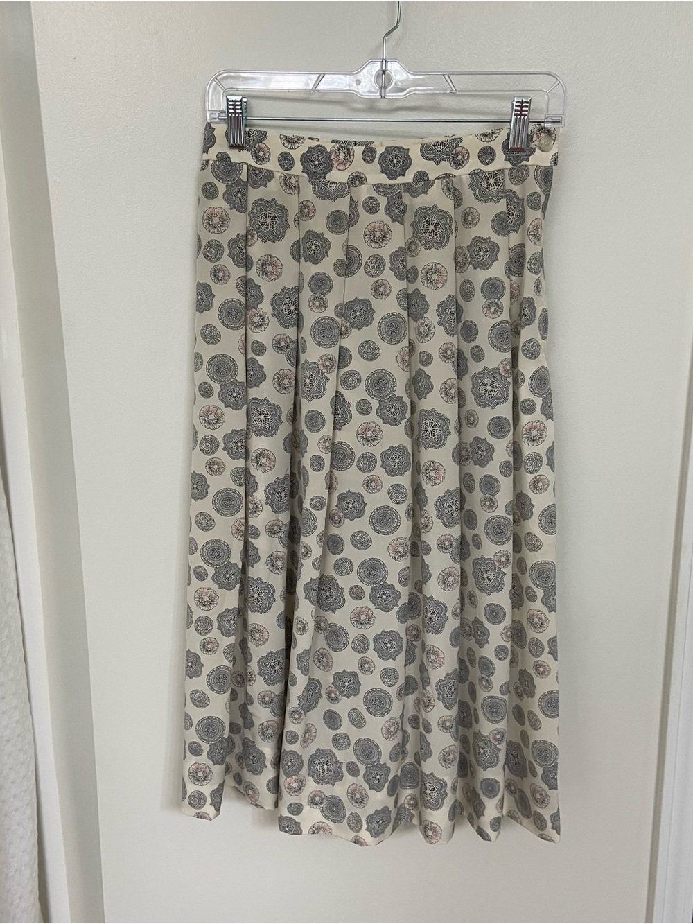 Pendleton Ivory Midi Skirt with Gray Medallion Print